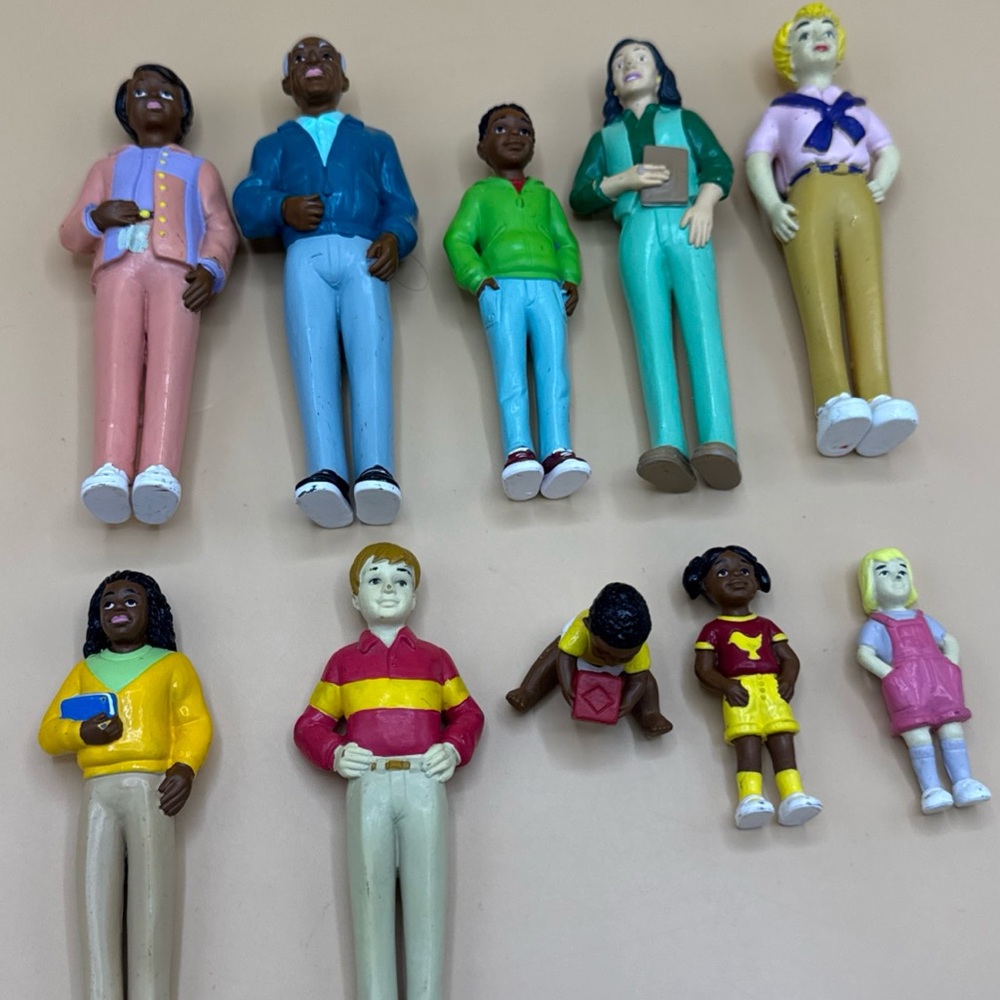 Vintage Cre8tive Minds Pretend Play Family Dollhouse Lot Of 10 Figures